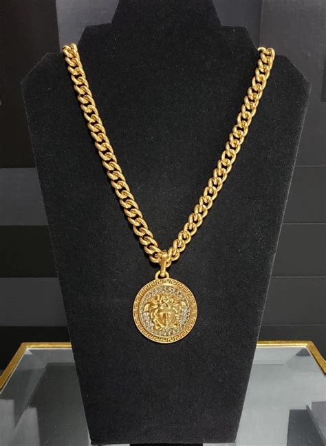 versace style chain